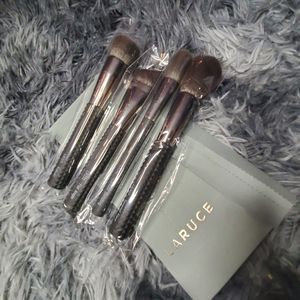 Laruce beauty 4 piece face brush set